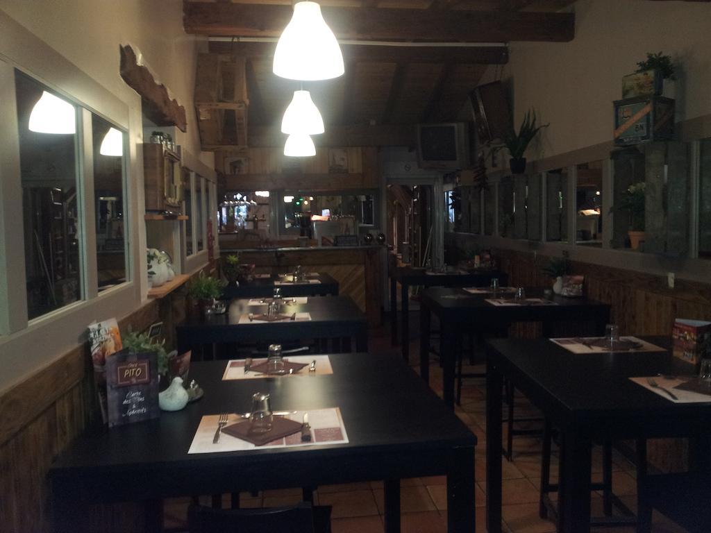 Hotel Restaurant Chez Pito Busque Luaran gambar